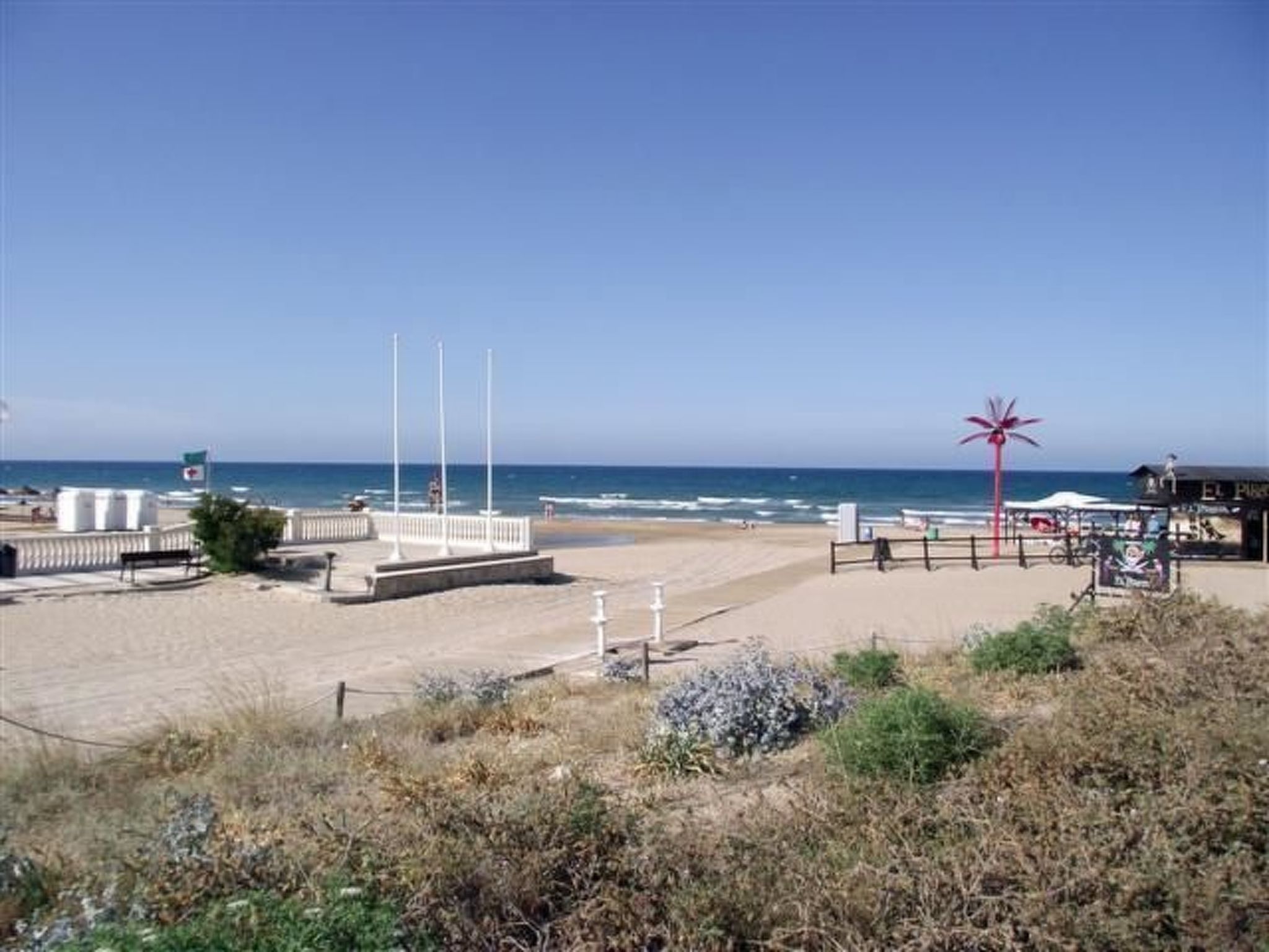 Villa im spanischen Stil mit großem Pool und ein-Draußen