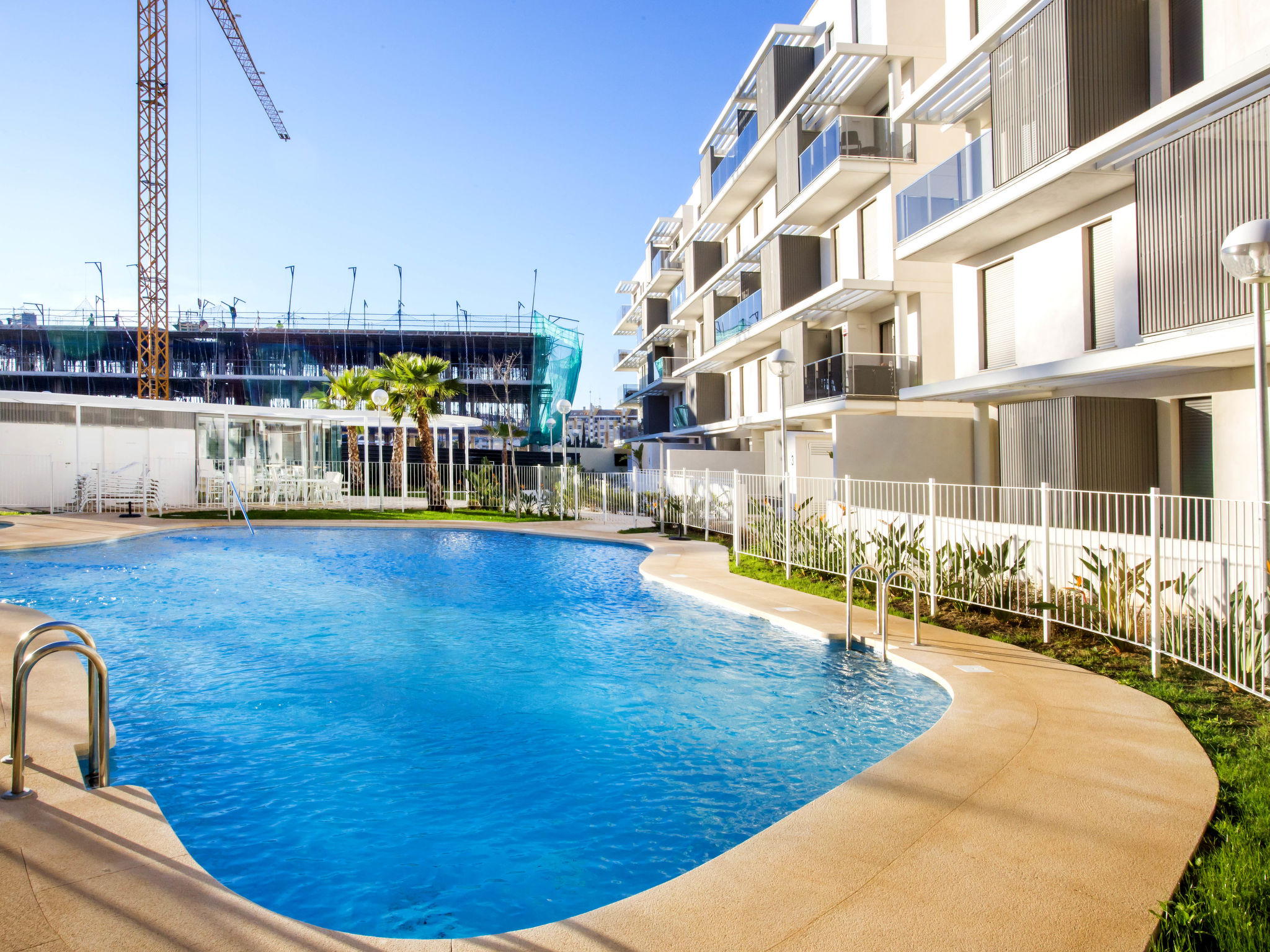 Marina Real III-Outside
