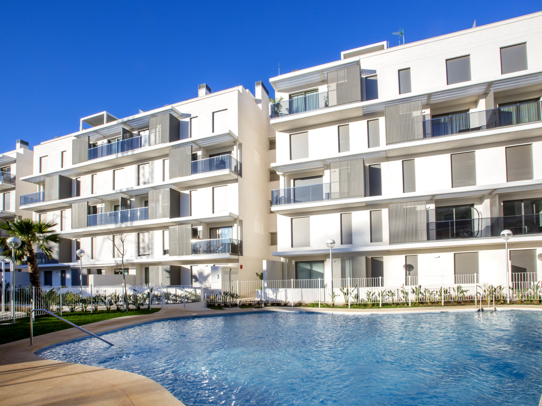 Marina Real III-Outside