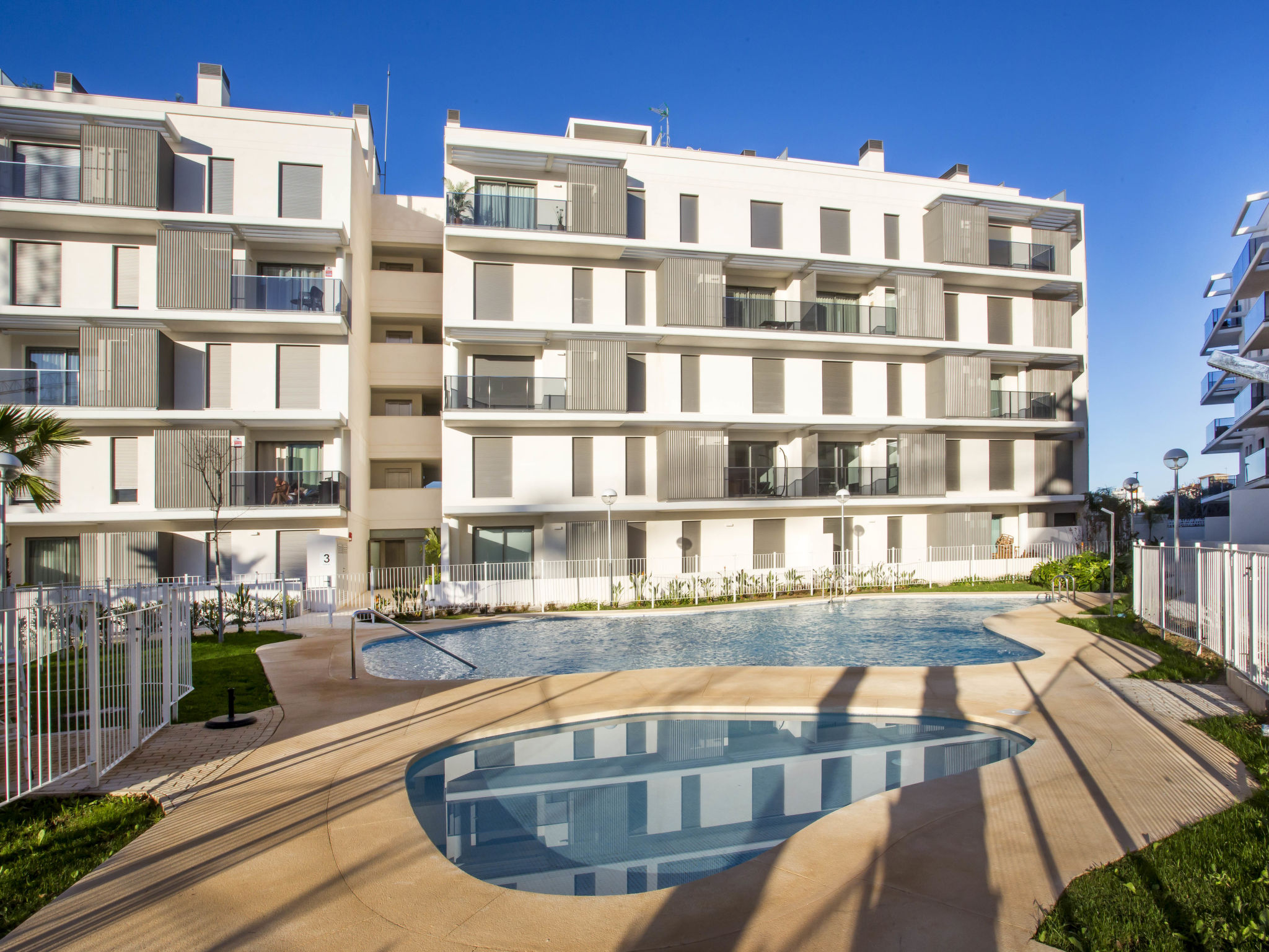 Marina Real III-Outside