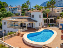 Villa Rosa: Ruime vrijstaande villa met privézwembad nabij strand Dénia - thumbnail 1
