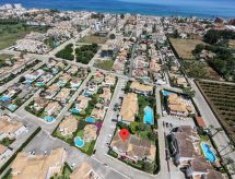 Zonnig appartement nabij strand Dénia met zwembad en tuin - thumbnail 2