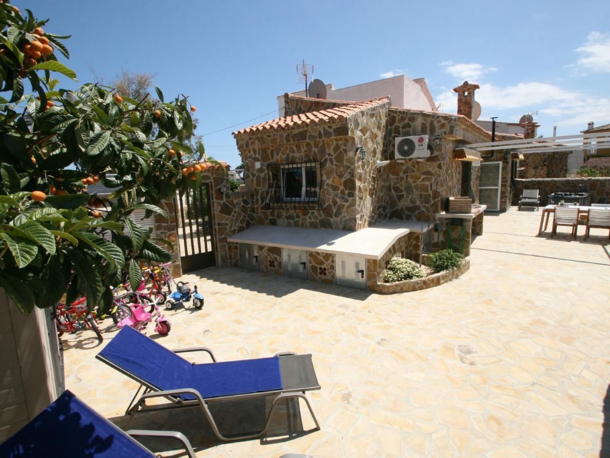 Villa Casper-Image-tags.info