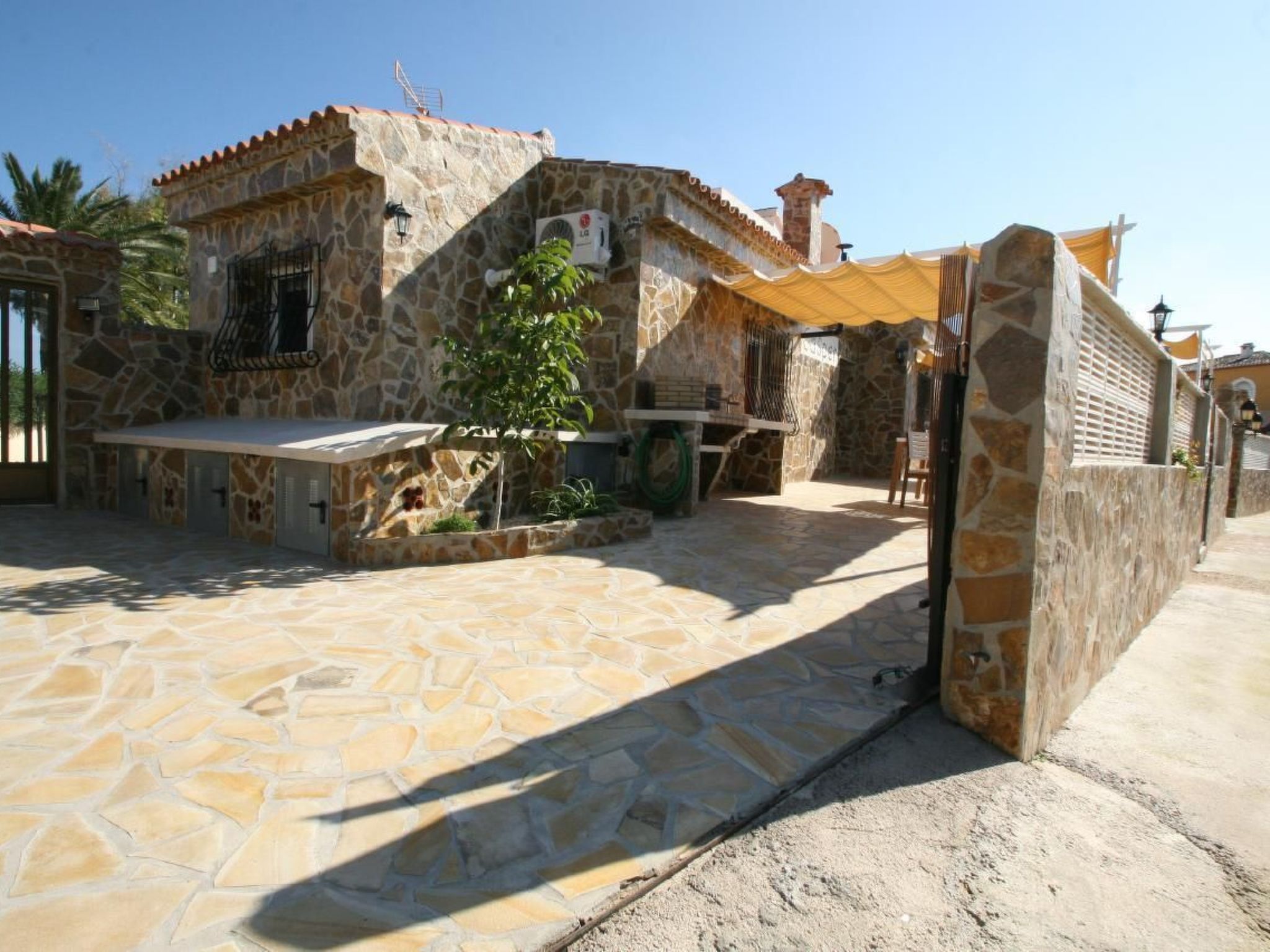 Villa Casper-Image-tags.info