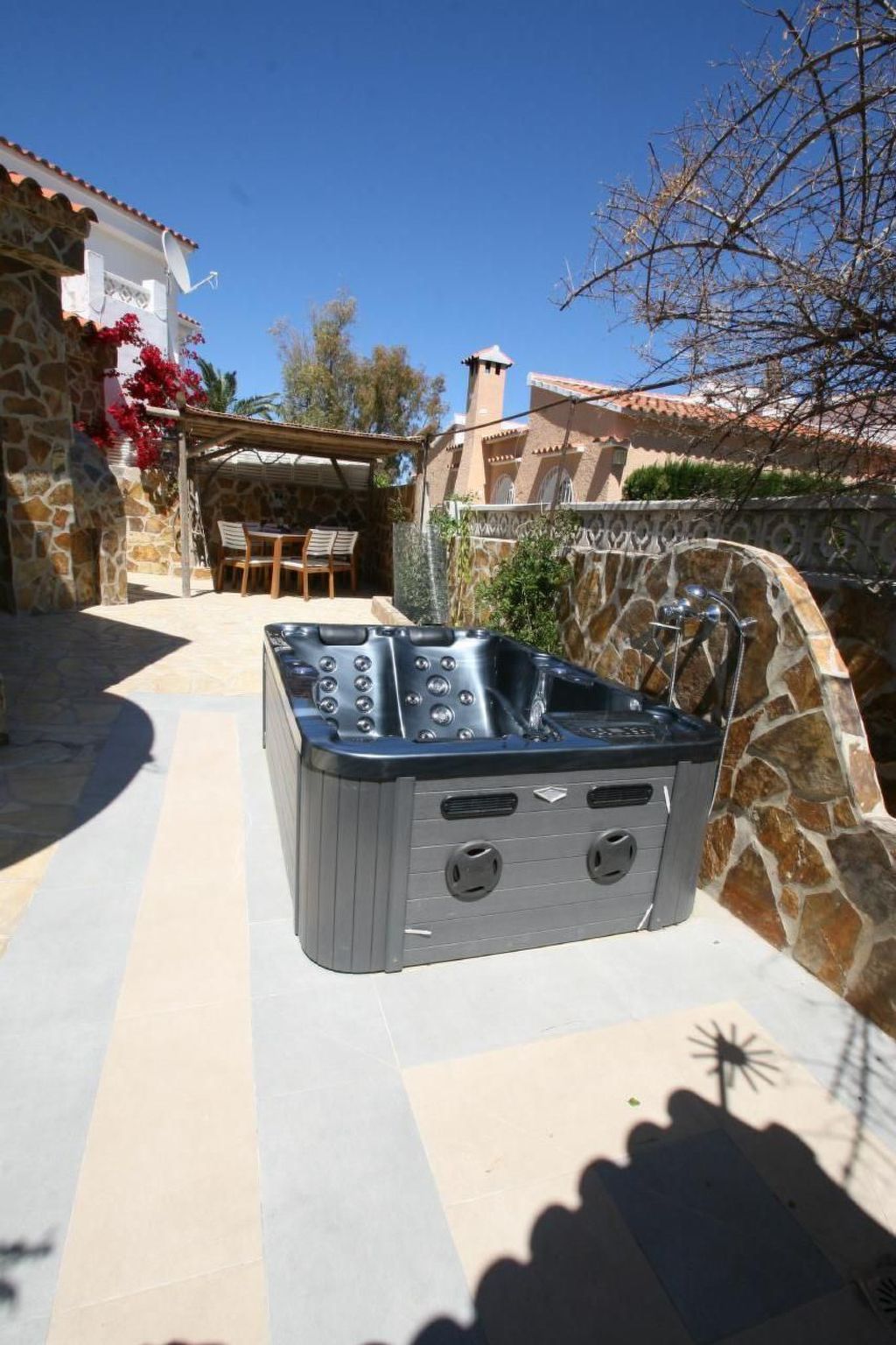 In Dénia mit Privatem Whirlpool-Image-tags.info