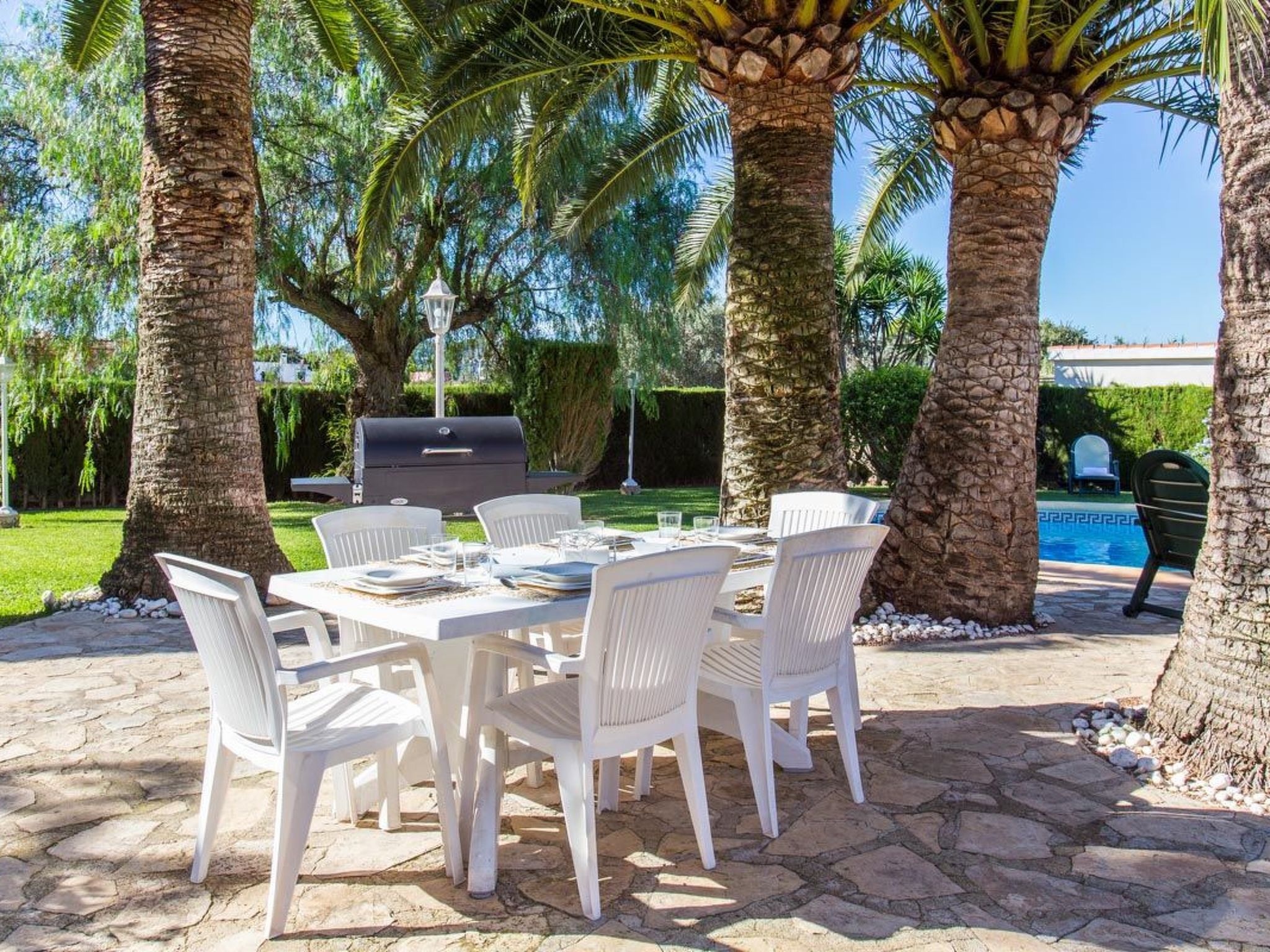 Haus mit privatem Pool, Garten und privatem Parkplatz-Binnen