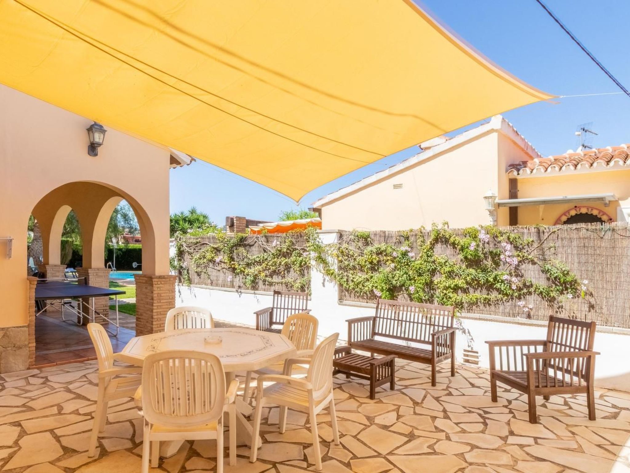 Haus mit privatem Pool, Garten und privatem Parkplatz-Binnen