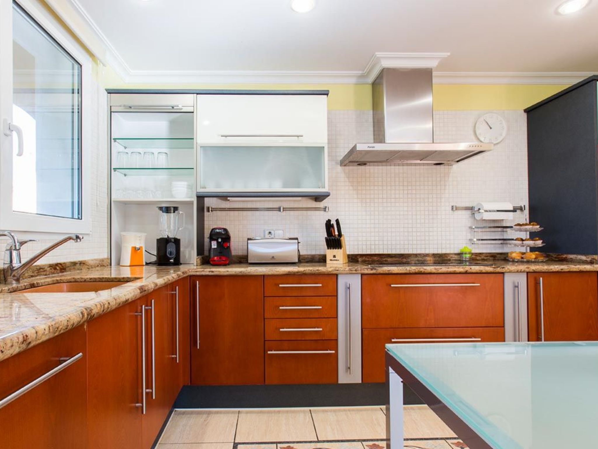 Haus mit privatem Pool, Garten und privatem Parkplatz-Binnen