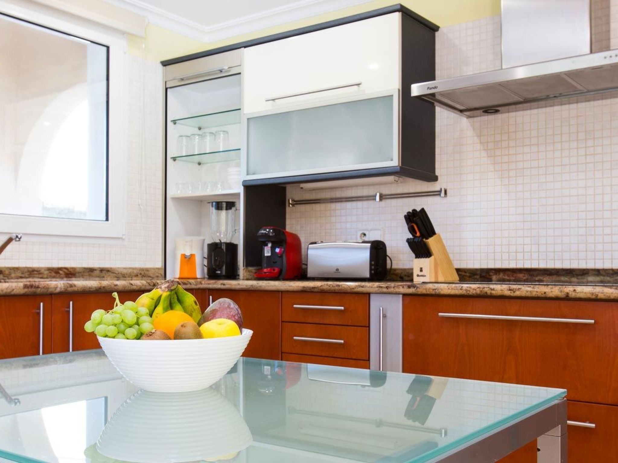 Haus mit privatem Pool, Garten und privatem Parkplatz-Binnen