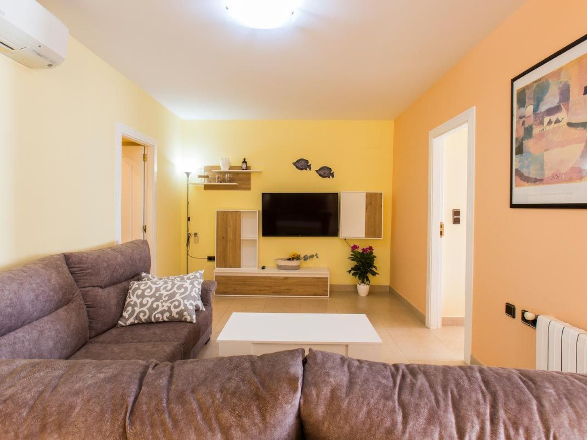 Haus mit privatem Pool, Garten und privatem Parkplatz-Binnen