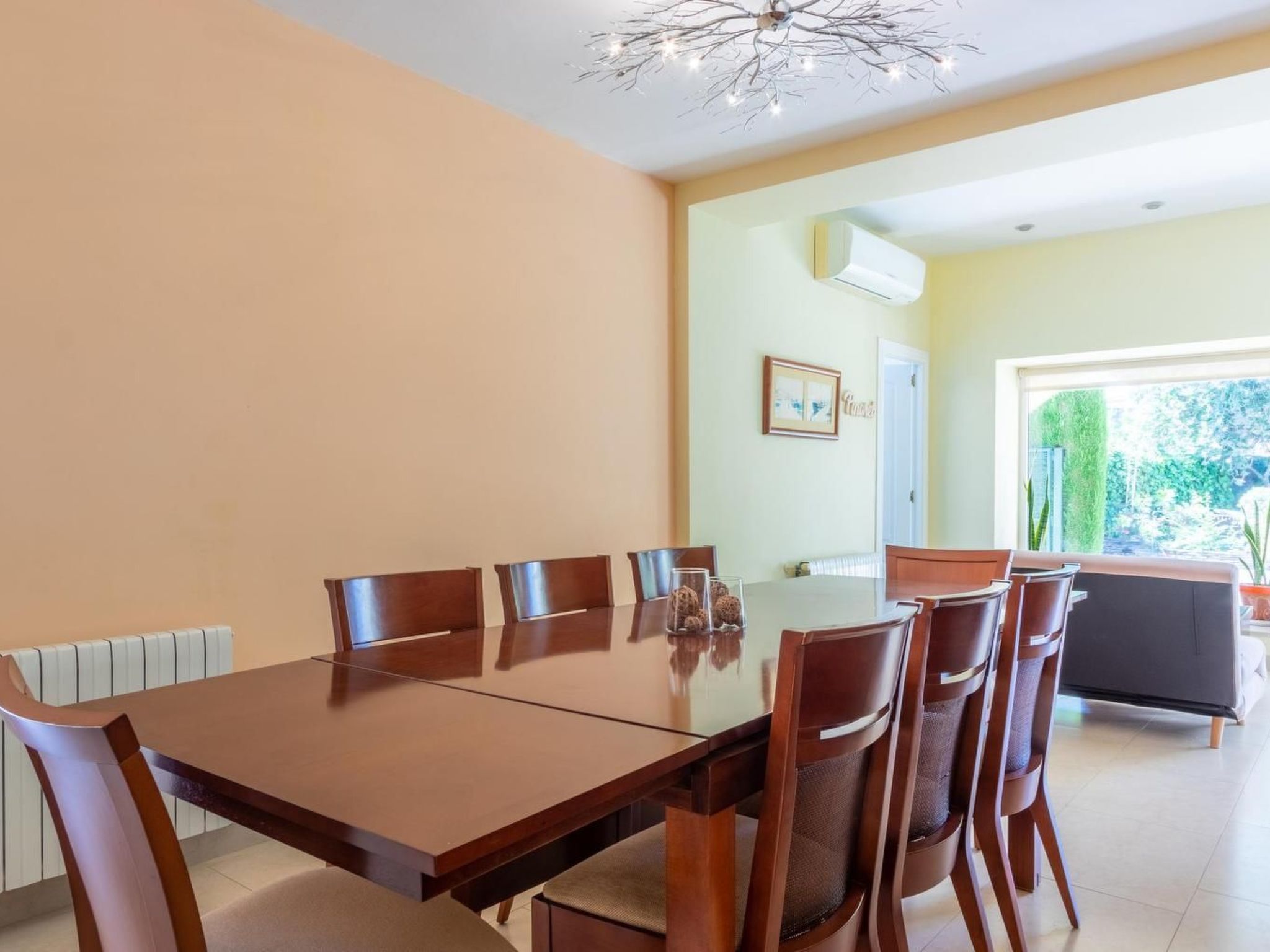 Haus mit privatem Pool, Garten und privatem Parkplatz-Binnen