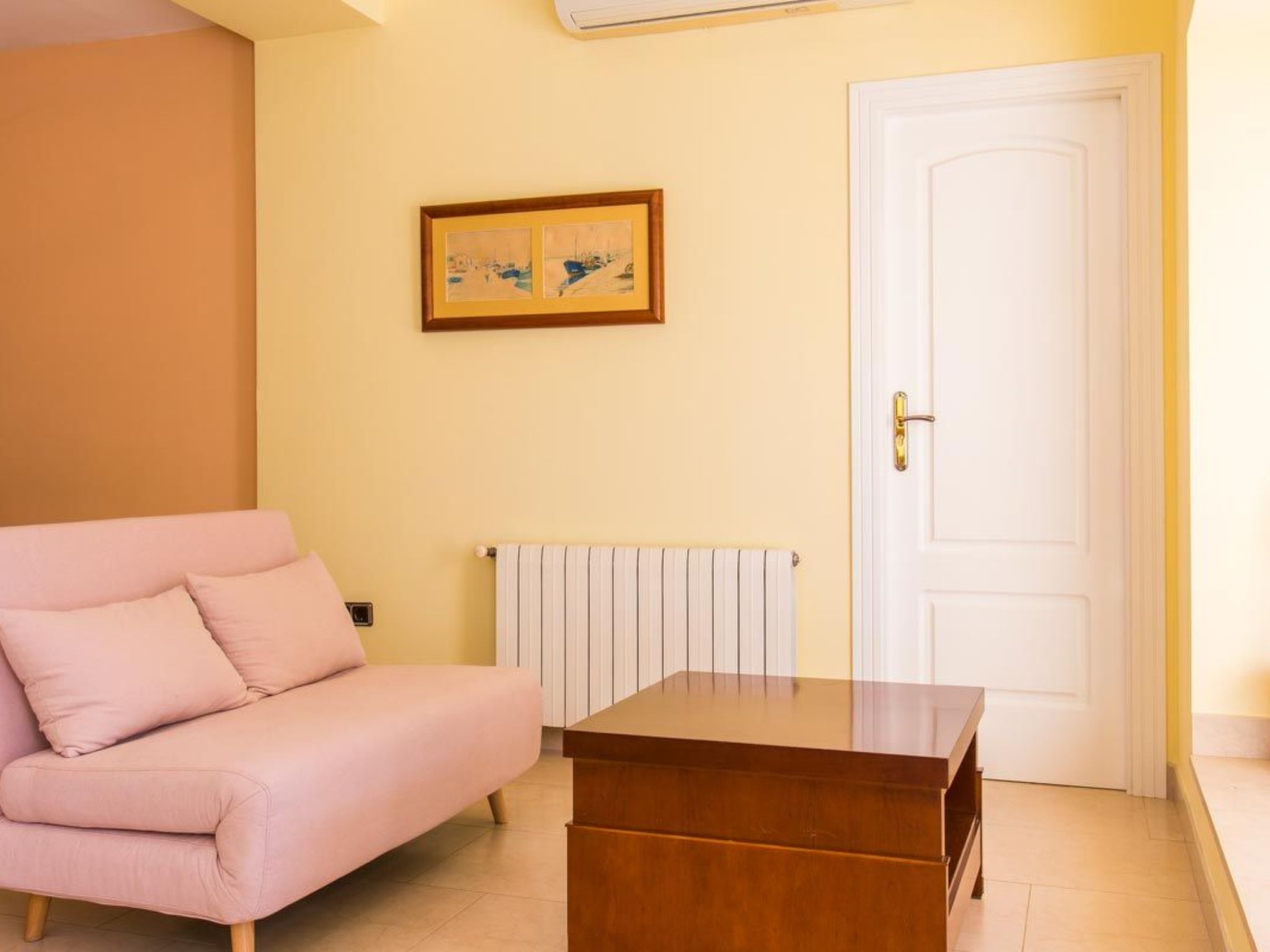 Haus mit privatem Pool, Garten und privatem Parkplatz-Binnen