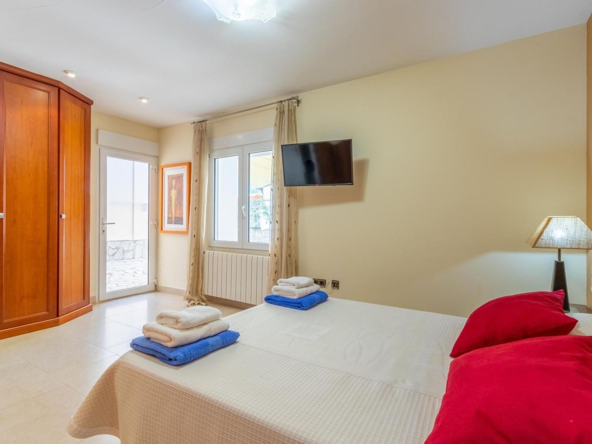 Haus mit privatem Pool, Garten und privatem Parkplatz-Binnen