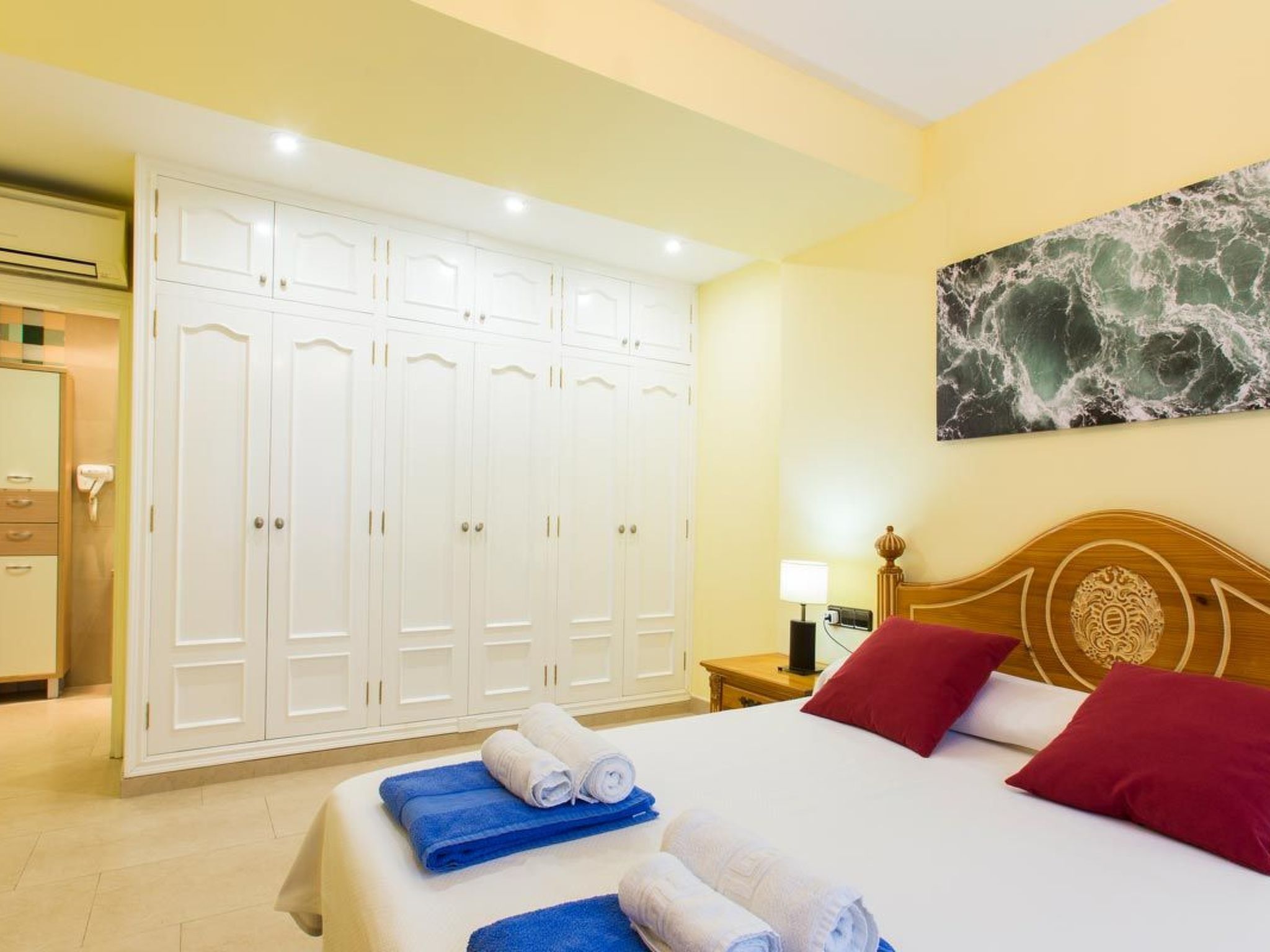 Haus mit privatem Pool, Garten und privatem Parkplatz-Binnen