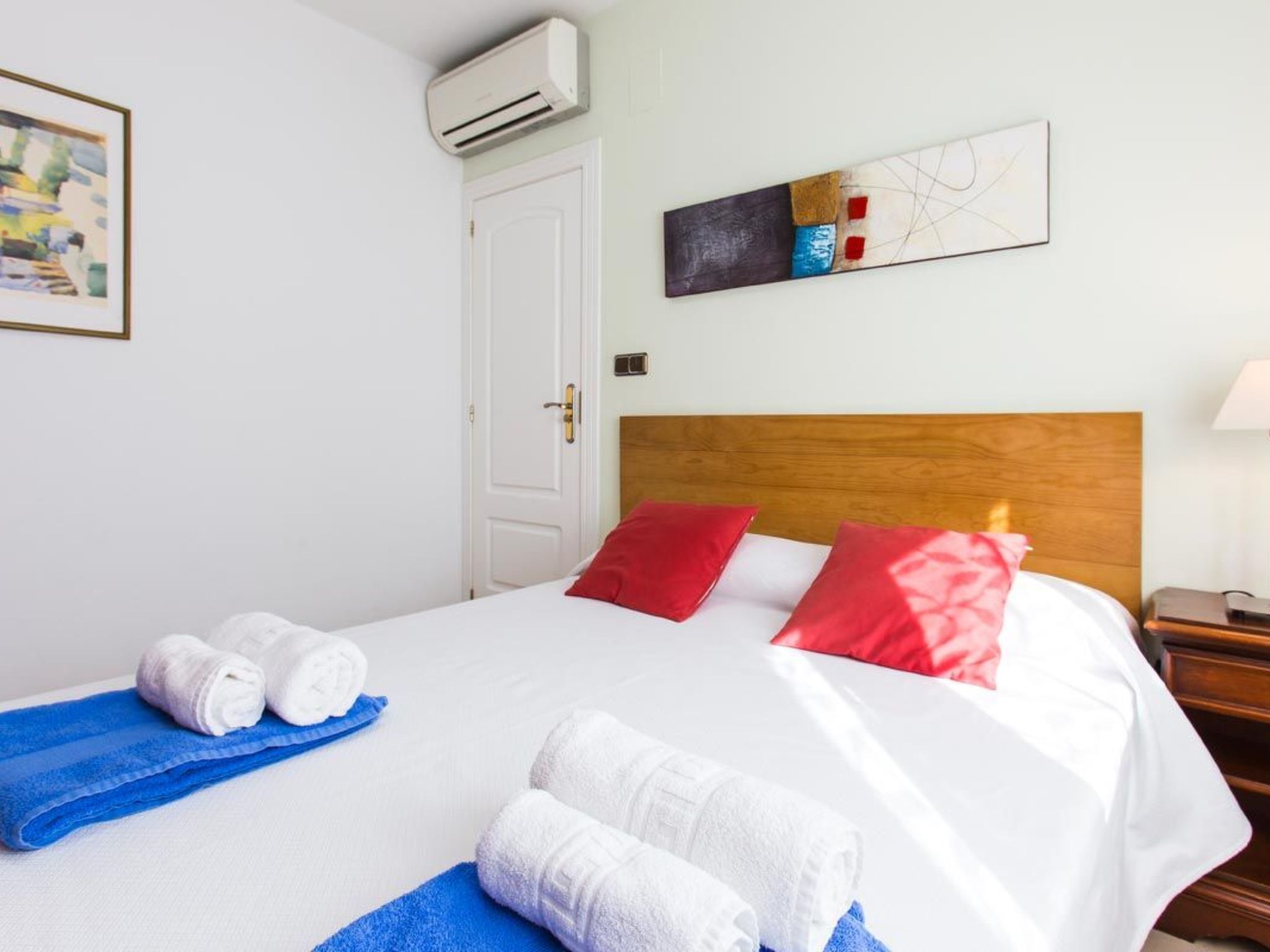 Haus mit privatem Pool, Garten und privatem Parkplatz-Binnen