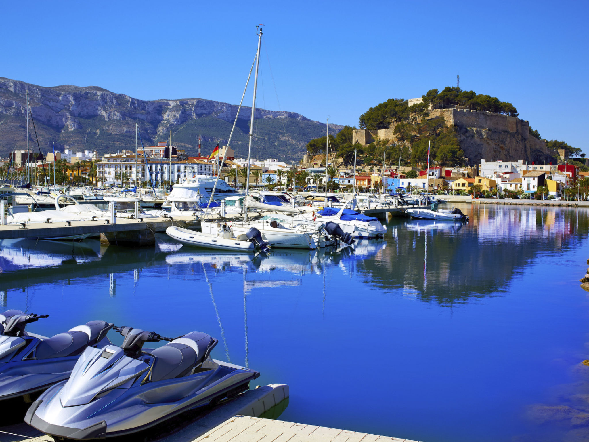 Haus mit privatem Pool, Garten und privatem Parkplatz-Binnen