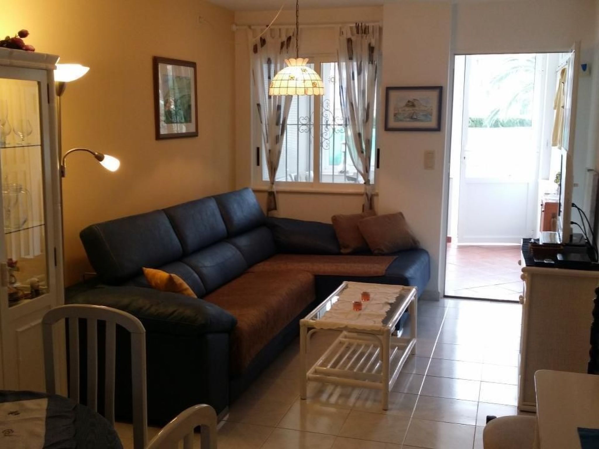 Wohnung mit Pool, Garten, Terrasse in Strandnähe-Dedans