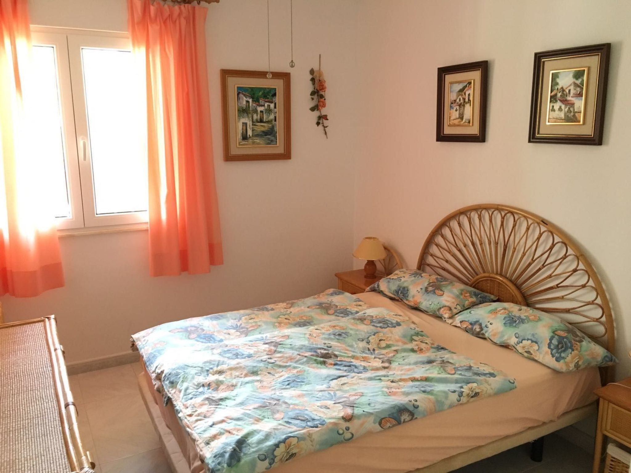 Wohnung mit Pool, Garten, Terrasse in Strandnähe-Dedans