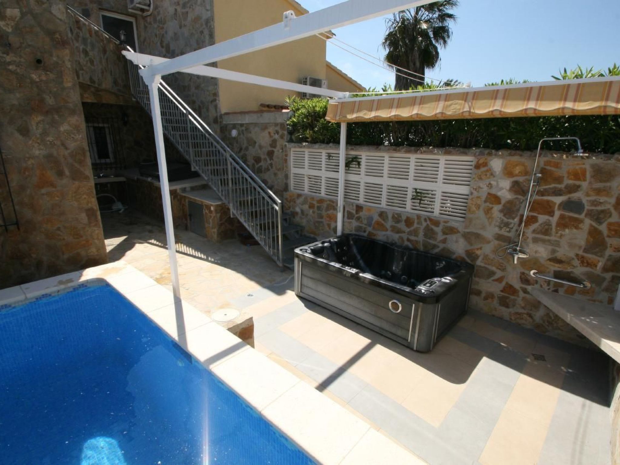 Wunderschöne Villa in Dénia mit privatem Pool-Image-tags.info