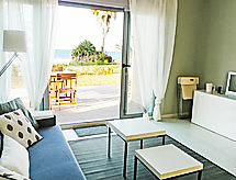 Zeezicht en direct aan zee: Modern appartement in Dénia - thumbnail 4