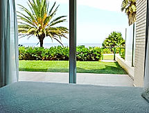 Zeezicht en direct aan zee: Modern appartement in Dénia - thumbnail 6