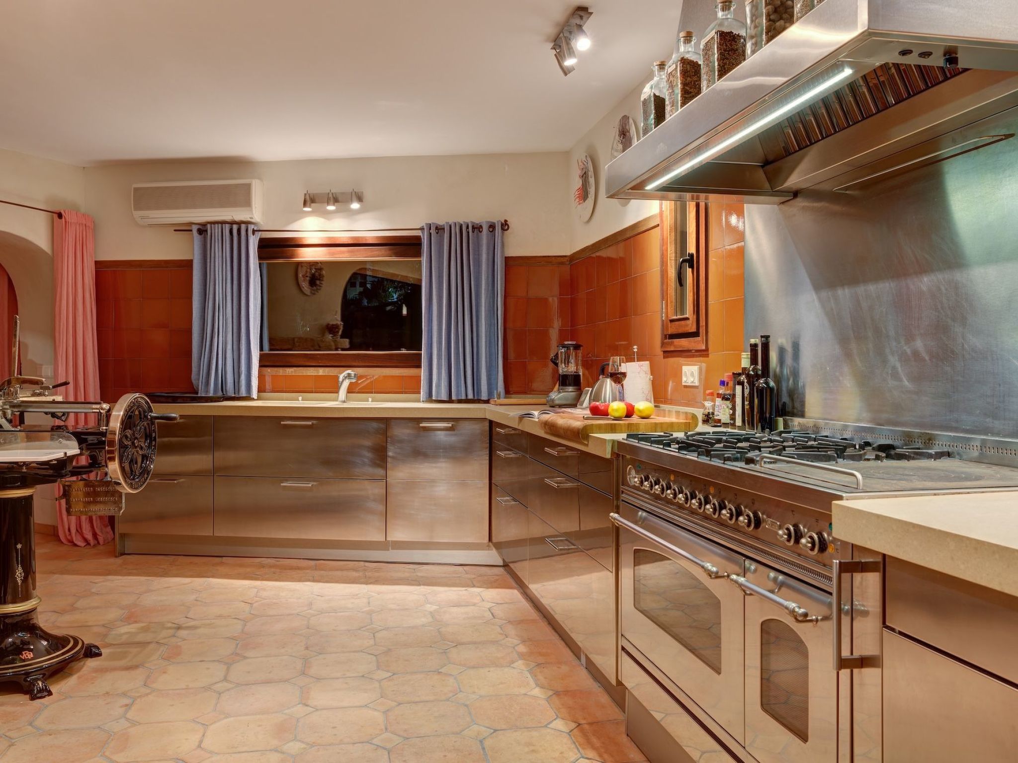 Villa Mistral Montiboli bei Buccara-Dedans