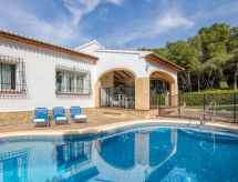 Villa Bramble: Zonnige vrijstaande villa met zwembad nabij zee in Jávea - thumbnail 2