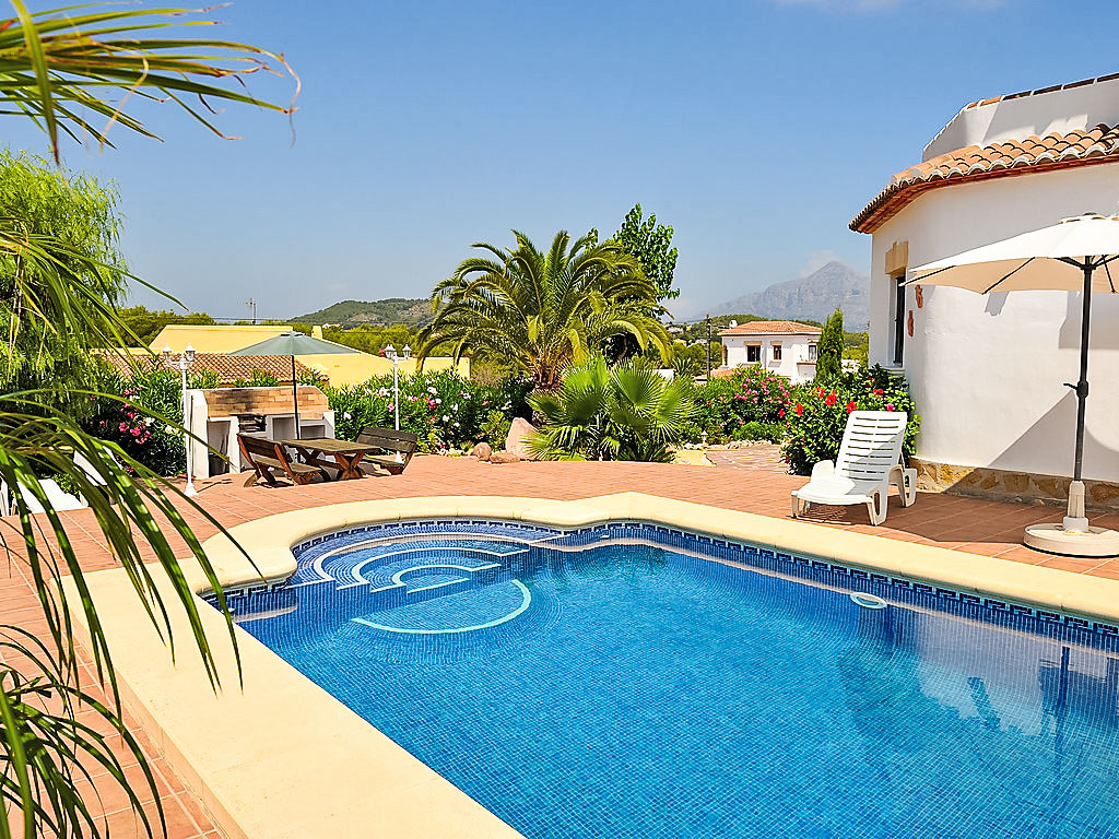 Jovana — Outdoor