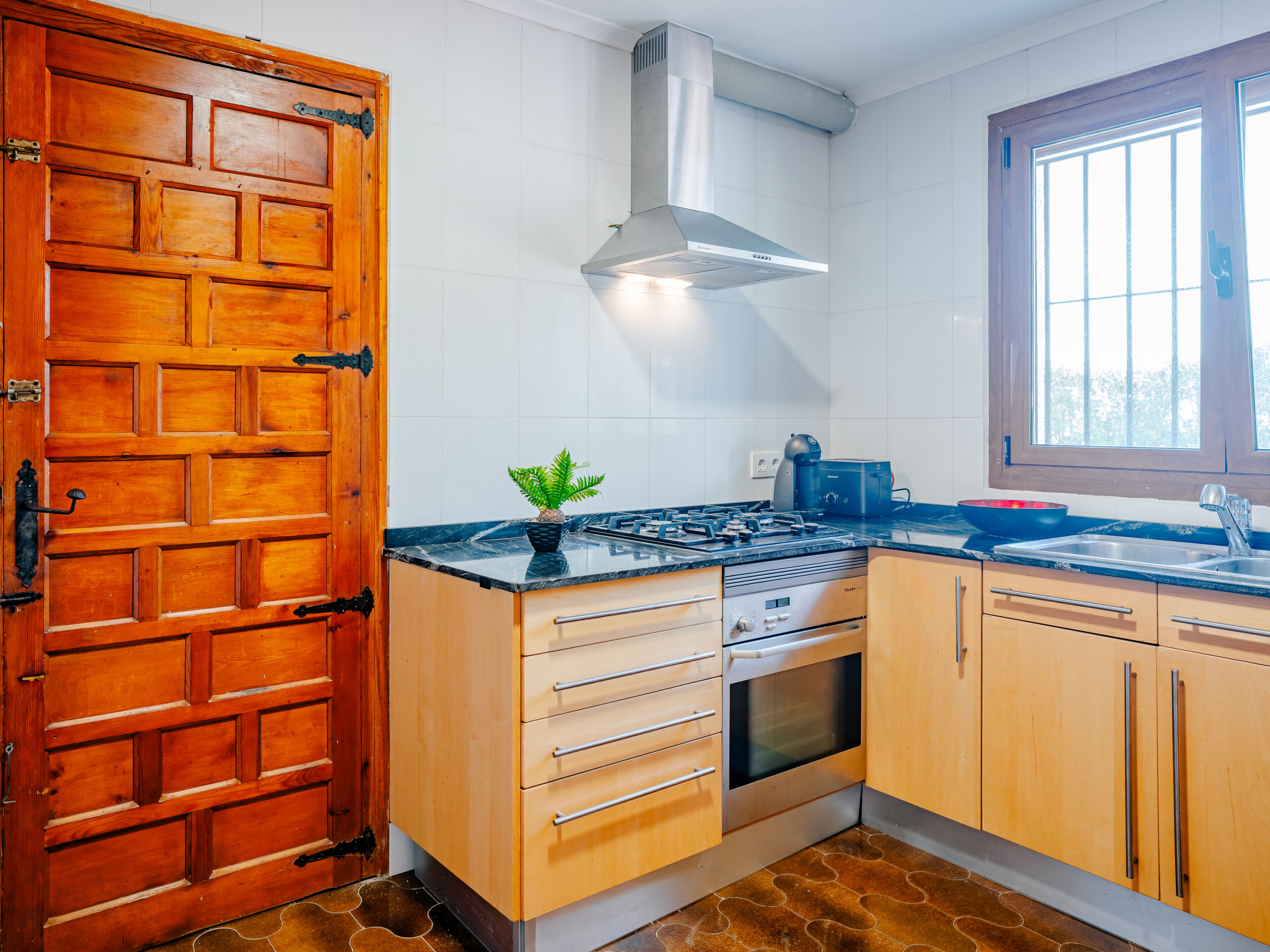 Maison Bea – Cuisine et coin repas, photo 13 sur 46