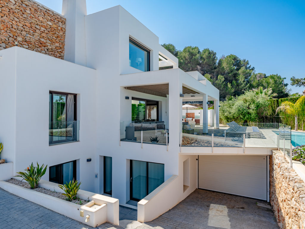 Carmelita — House