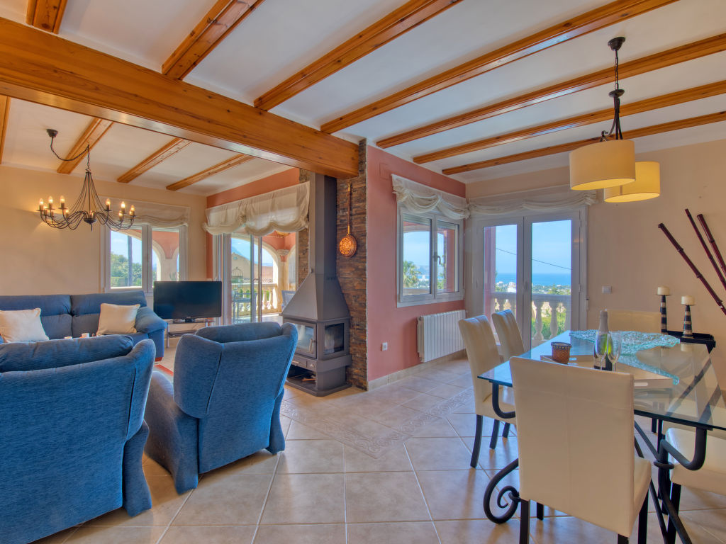 Chill Out on the Sea — Living Room
