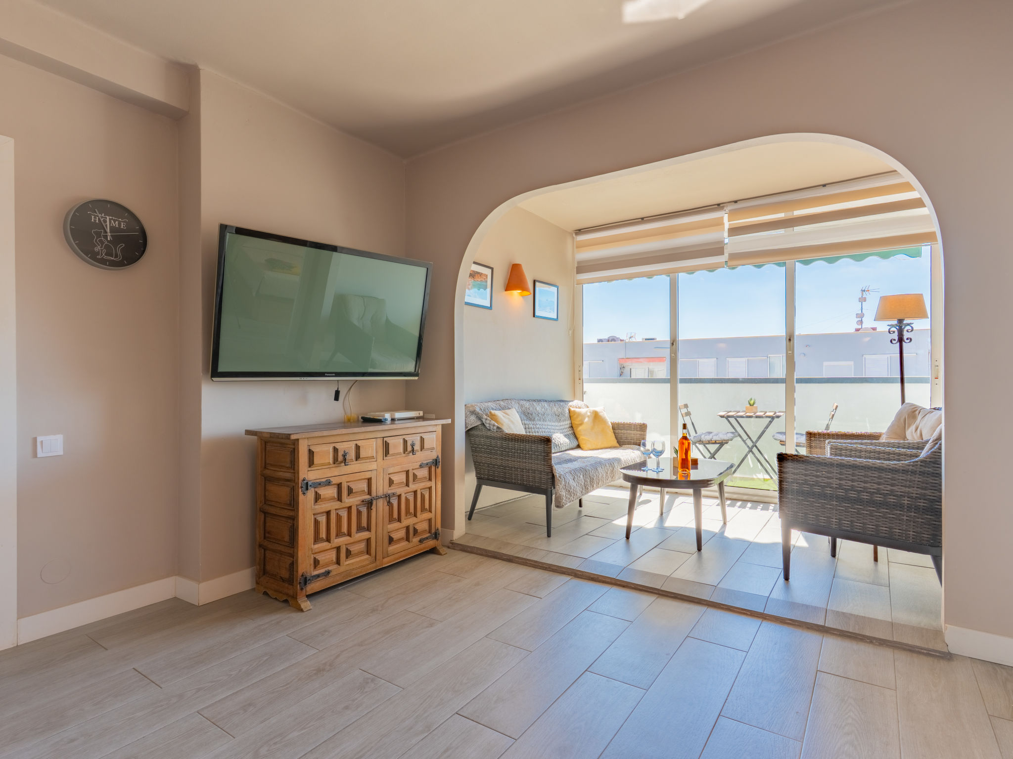 L'Ancora — Living Room (3 of 25)
