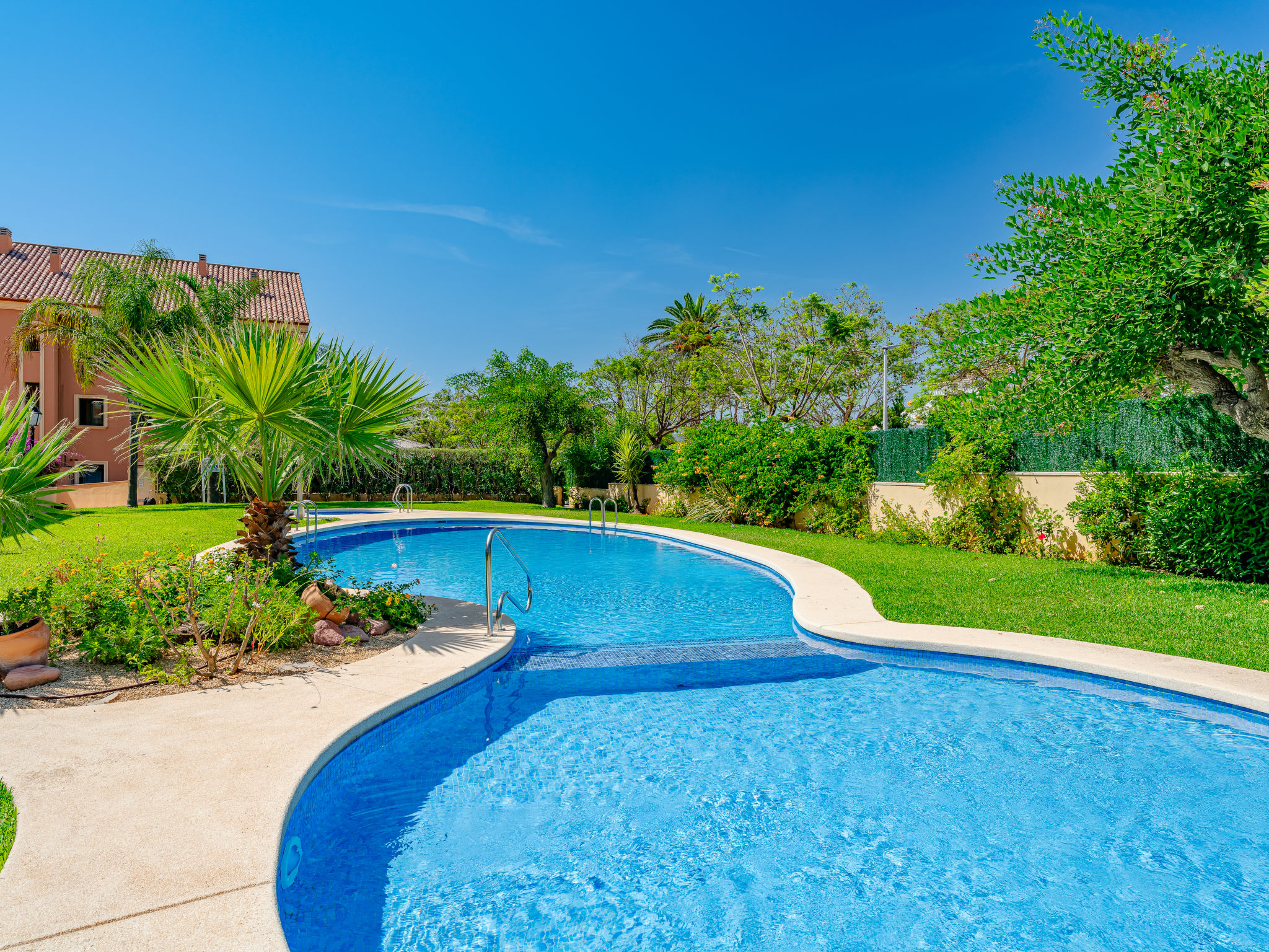 Jardines del Rio - Outside