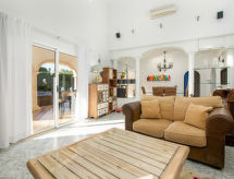 Villa Mamounia 2: Luxe strandvilla met verwarmd zwembad aan de Costa Blanca - thumbnail 6