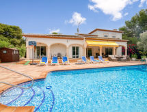 Villa Mamounia 2: Luxe strandvilla met verwarmd zwembad aan de Costa Blanca - thumbnail 1