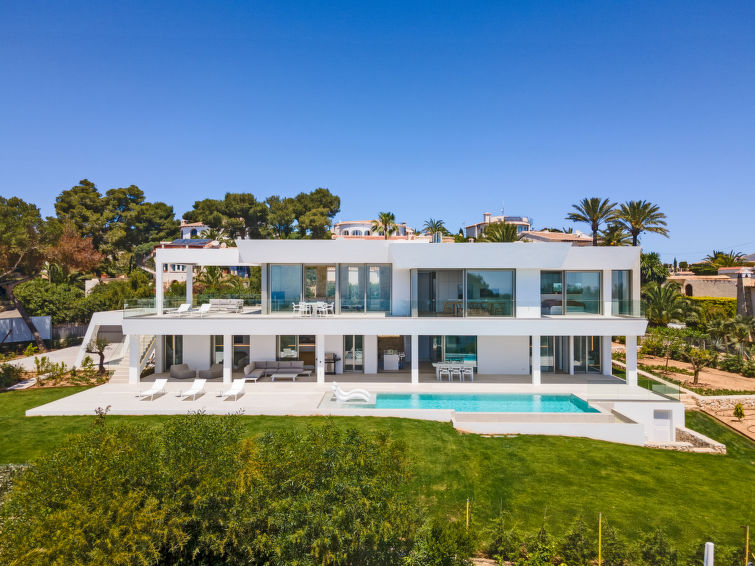 "Villa Halcon al Mar", villa 6-kamers 460 m2 op 2 verdiepingen. Ruim en licht, zeer modern en luxueus ingericht: woonkamer met open haard, Sat-TV, air-conditioning en heteluchtverwarming. Uitgang naar..