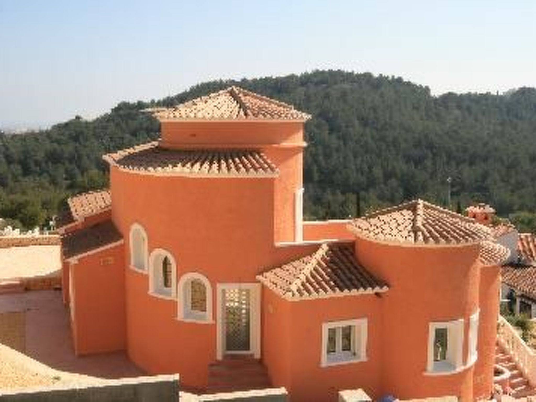 Villa Redonda I-Binnen