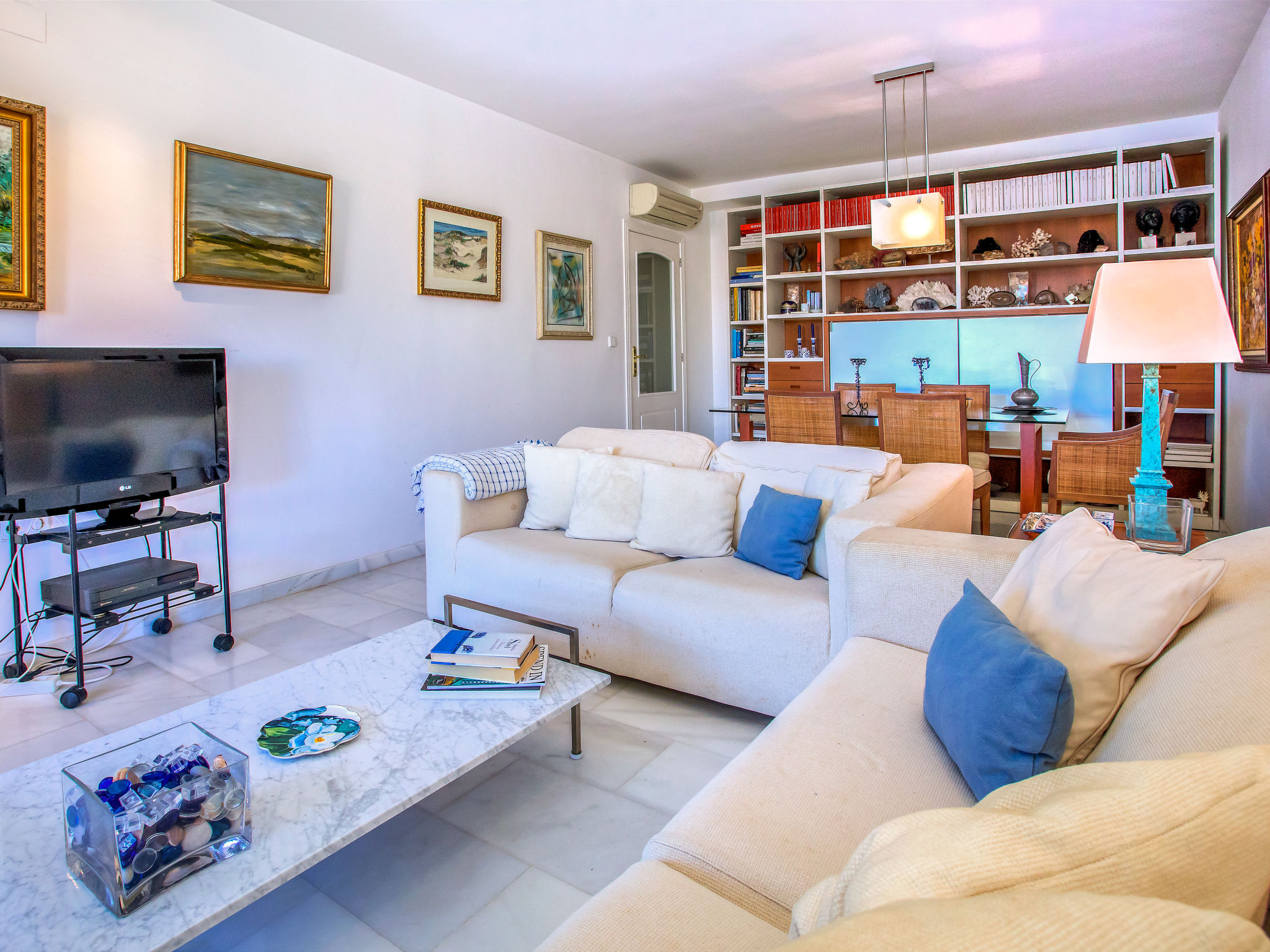 Photo of Jardine de Bolonia Plus