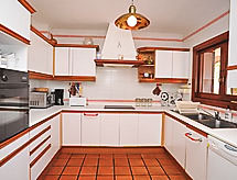 Maison Nostra
