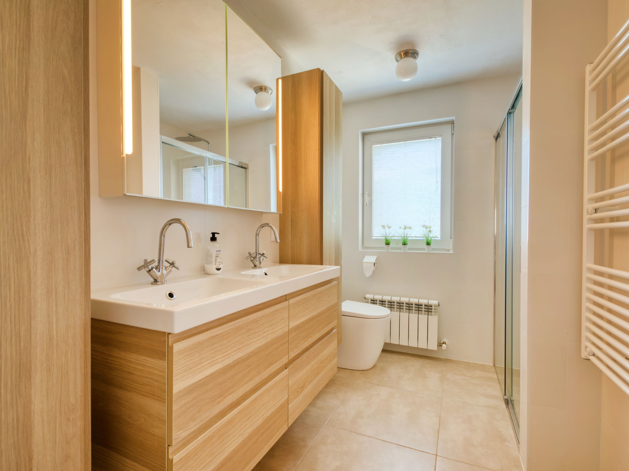 Photo of Petite Fleur