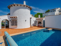 Villa Gran Vida: Luxe vrijstaande villa met verwarmd privézwembad nabij Pego - thumbnail 3