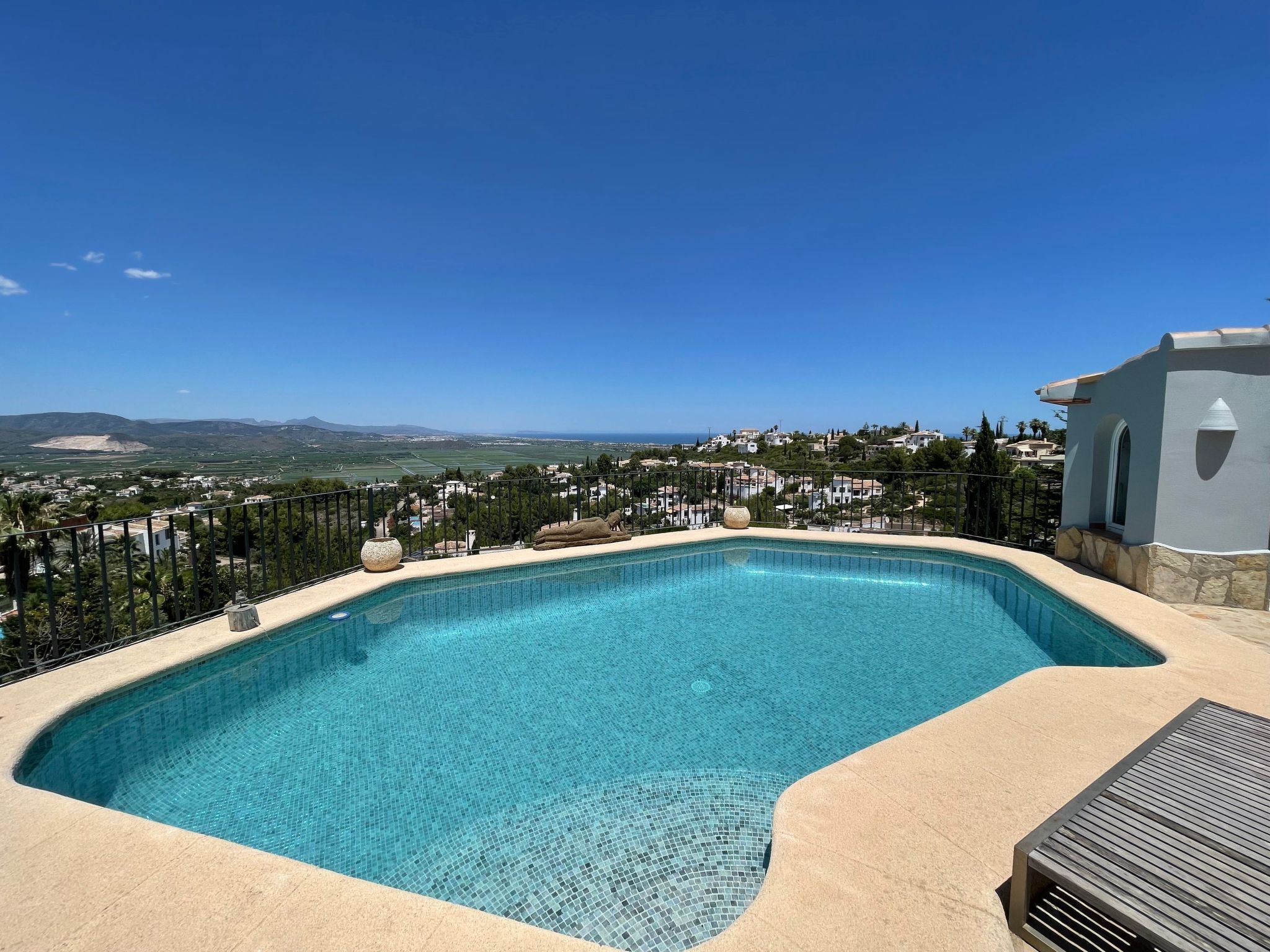 Finca mit Pool und Panoramablick in Monte Pego-Binnen