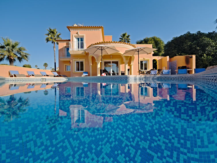 Search and Stay destination Calp, VC - Spain from AU$ 559. Gardenia