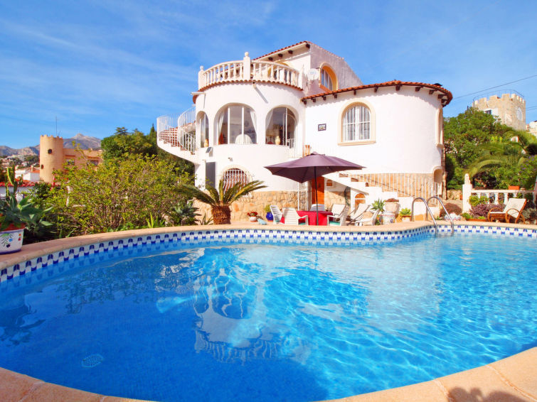 Op 300m van zee: Villa Estrella met privézwembad in Calpe in Calpe