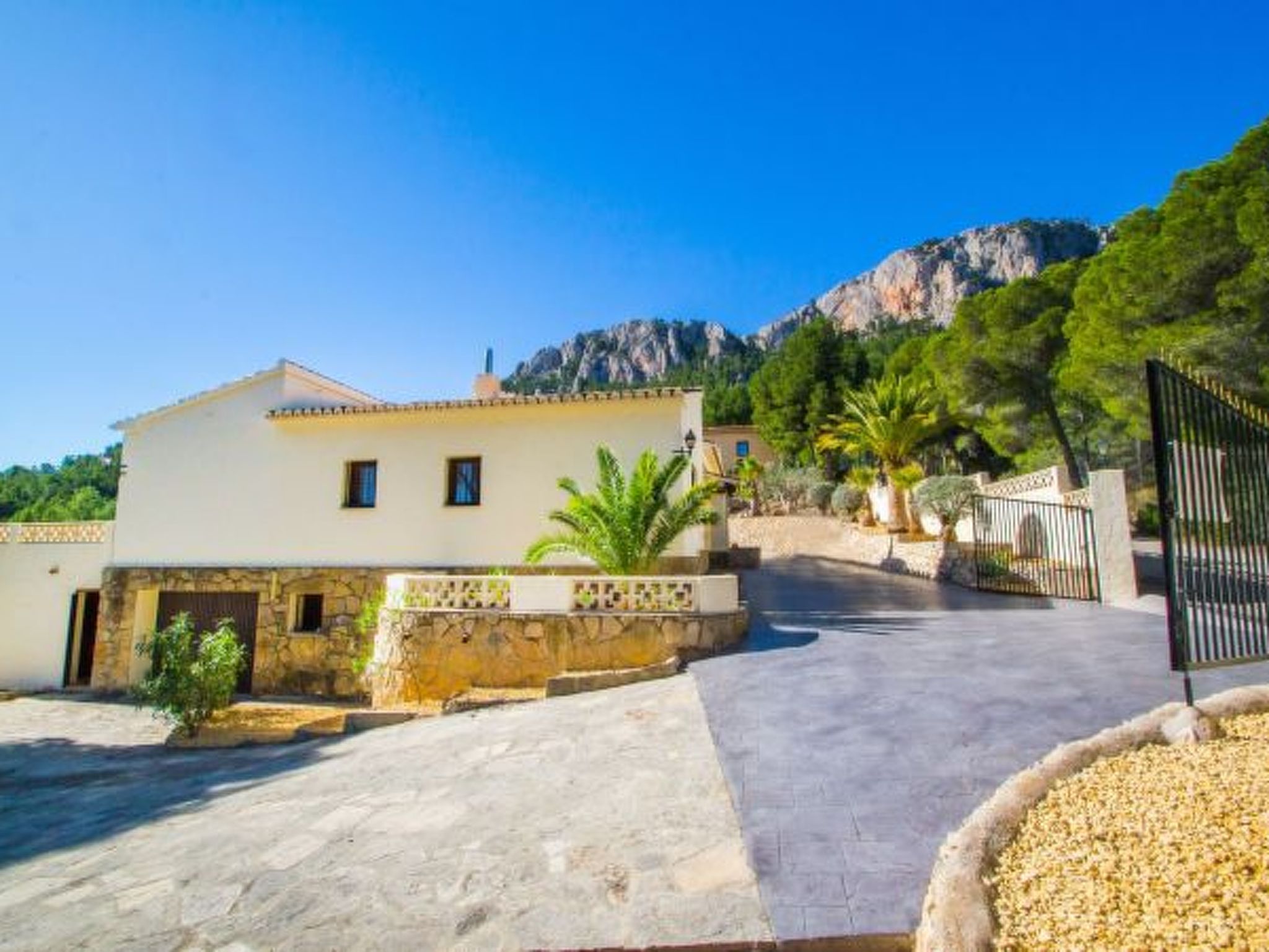 Photo of Villa Moskoa - PlusHolidays