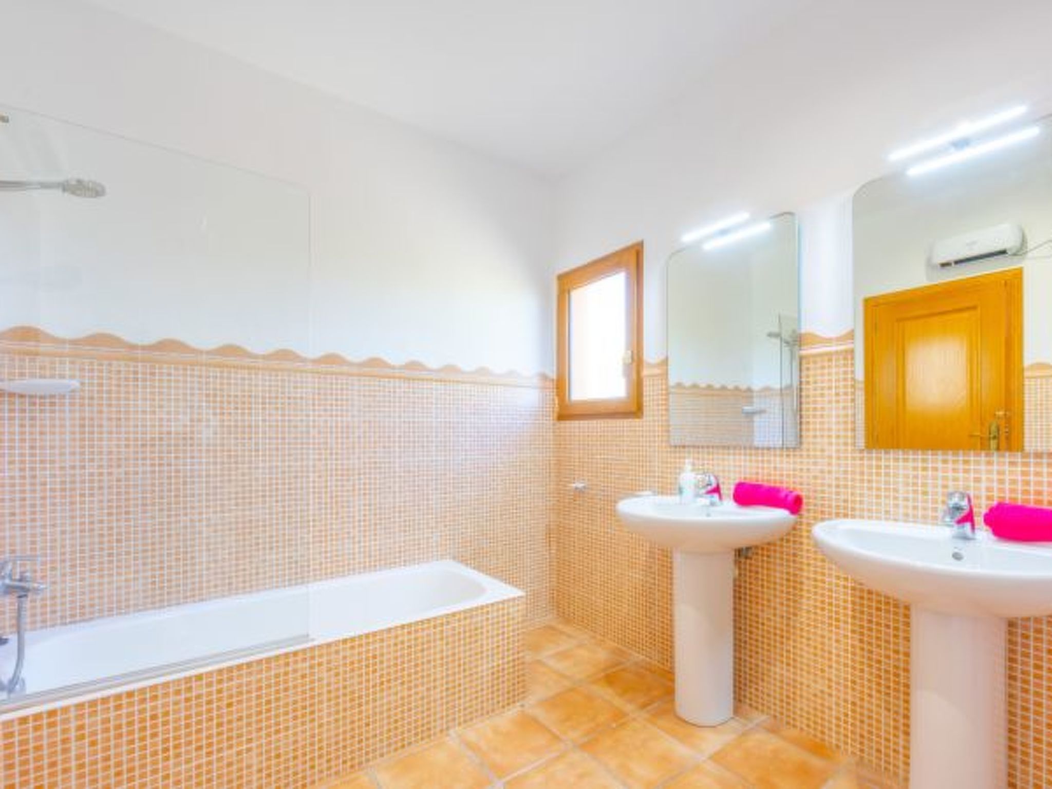 Photo of Villa Altamira - Plus