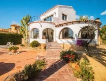 Villa Tran in Calpe: Knusse Bungalow met Airco, Vlakbij het Strand - thumbnail 3