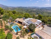 Villa Joan in Calpe: Luxe aan zee voor 19 personen met privézwembad - thumbnail 1