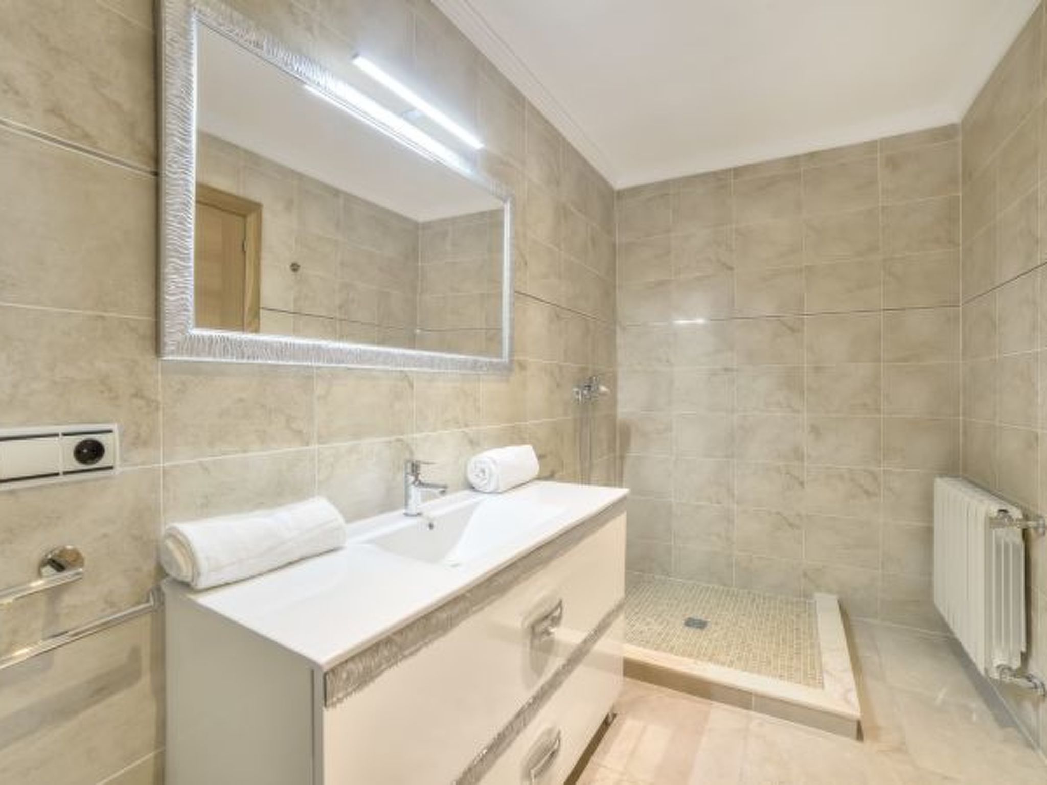 Photo of ES9730.1355.1