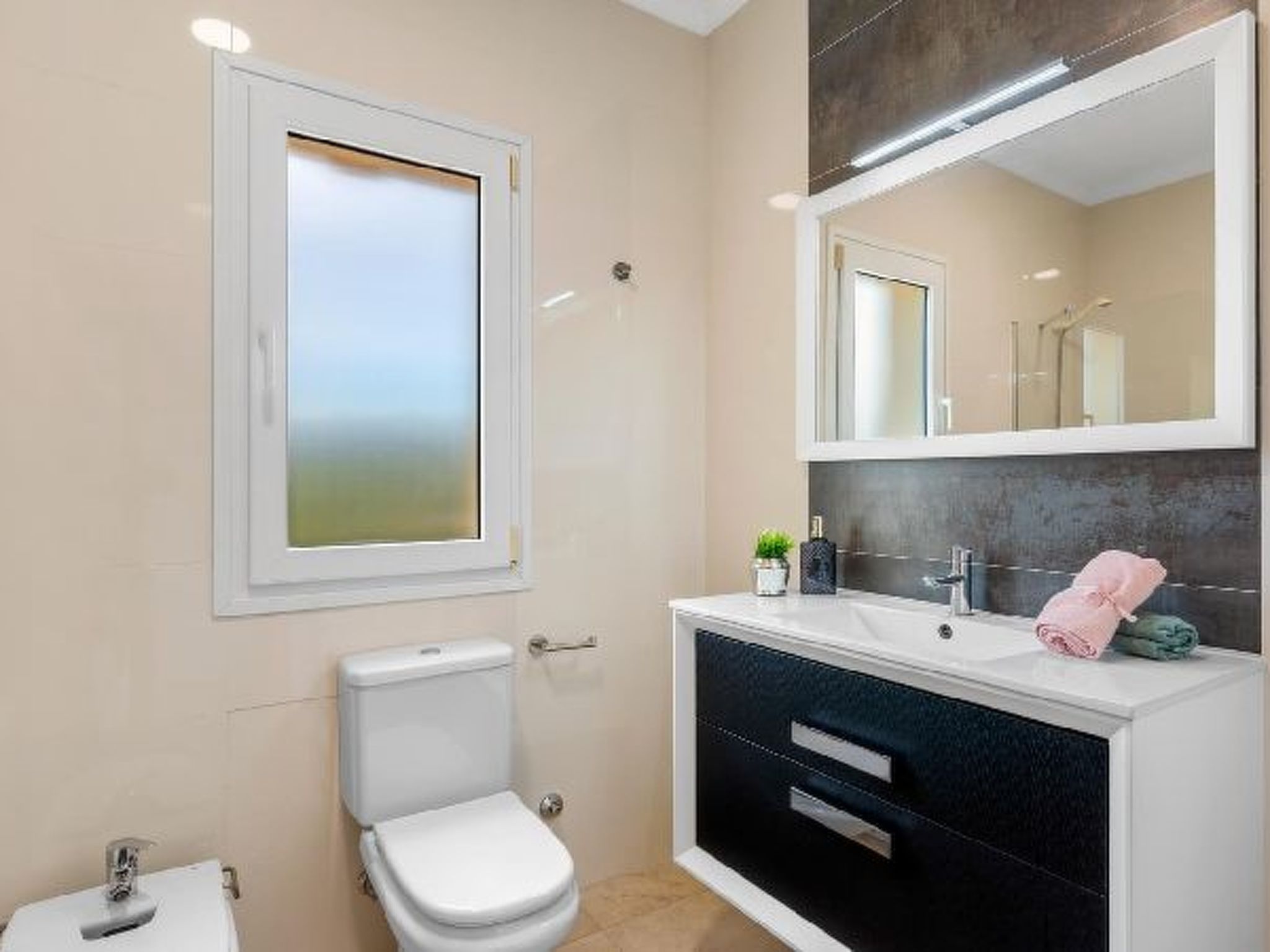 Photo of ES9730.1355.1